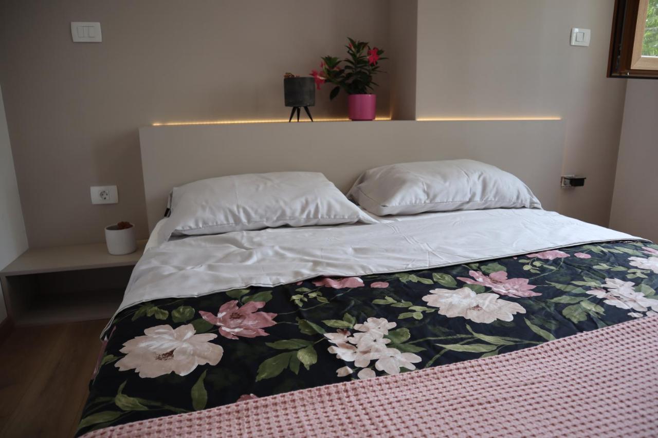 Boutique Rooms By Petric Winery Dobravlje Eksteriør bilde