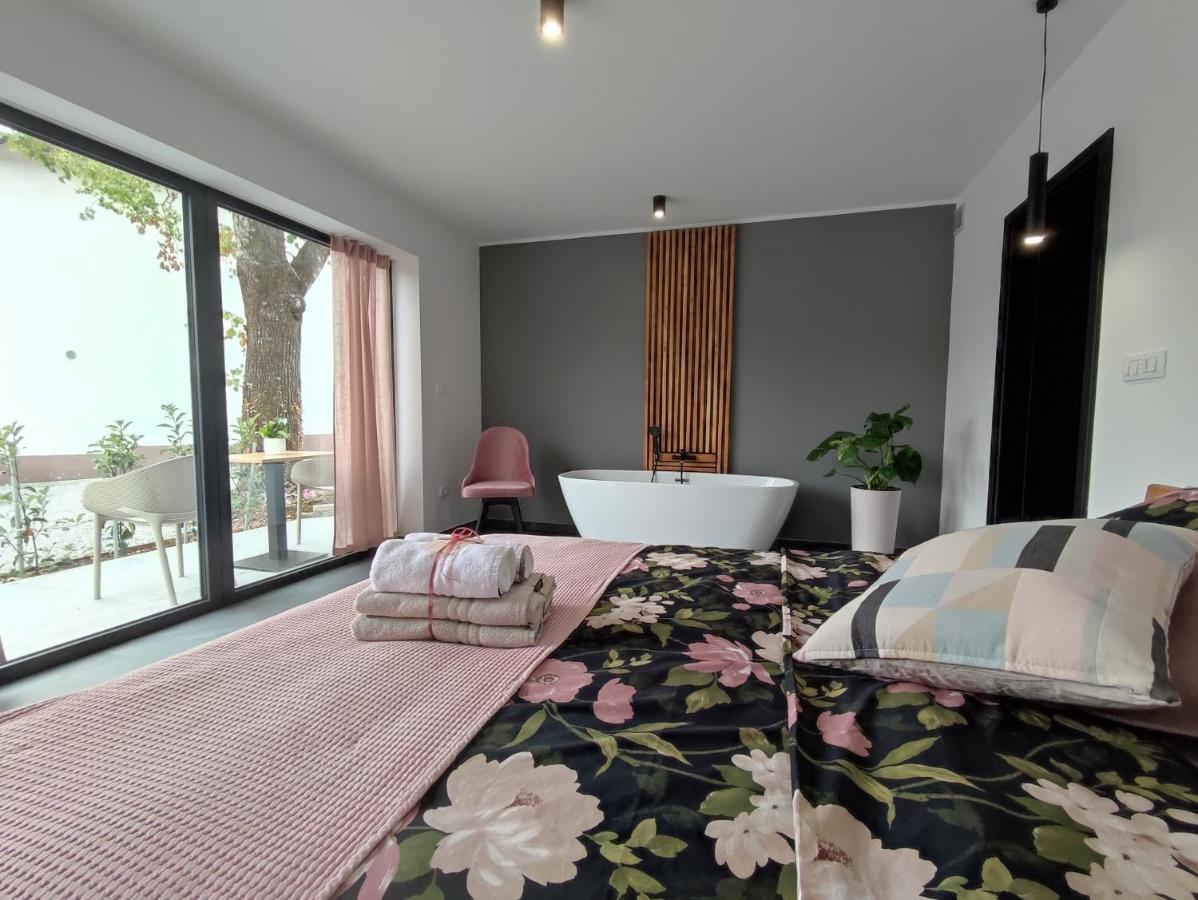 Boutique Rooms By Petric Winery Dobravlje Eksteriør bilde