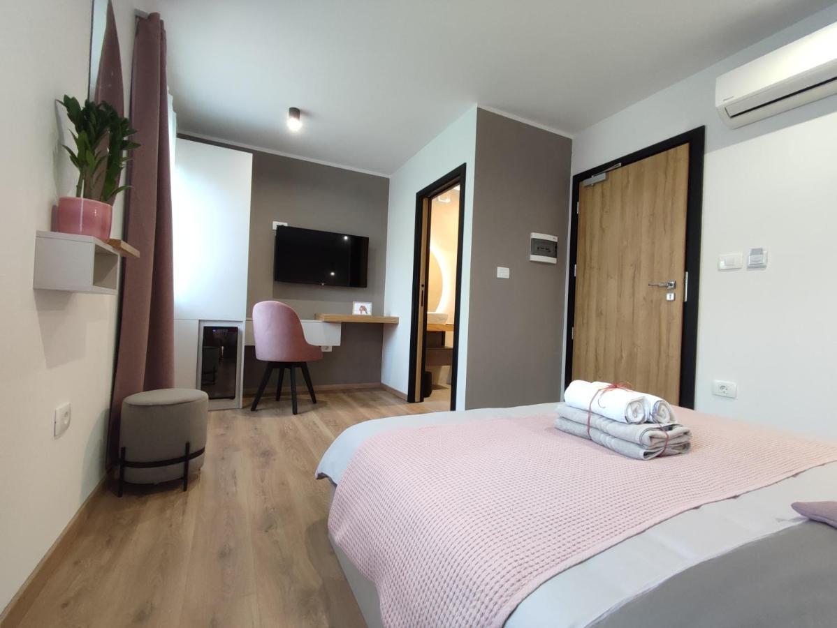 Boutique Rooms By Petric Winery Dobravlje Eksteriør bilde