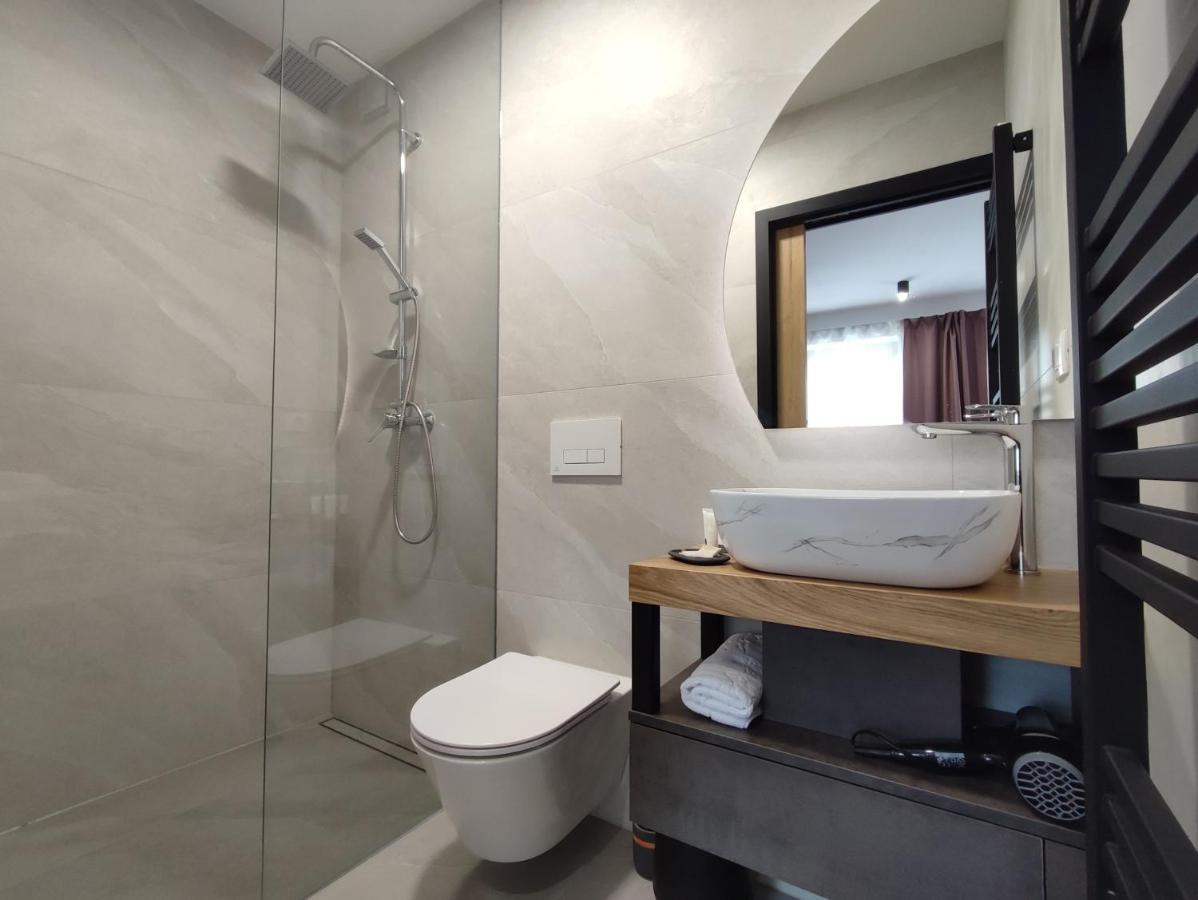 Boutique Rooms By Petric Winery Dobravlje Eksteriør bilde
